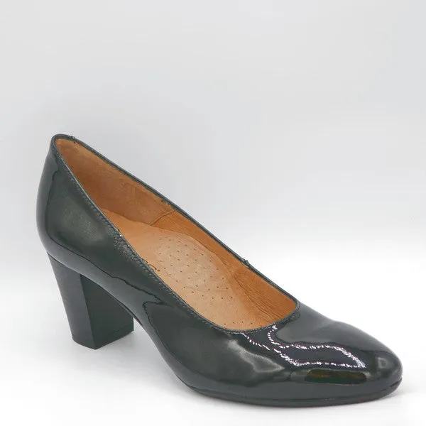 HOSTESS - BLACK PATENT