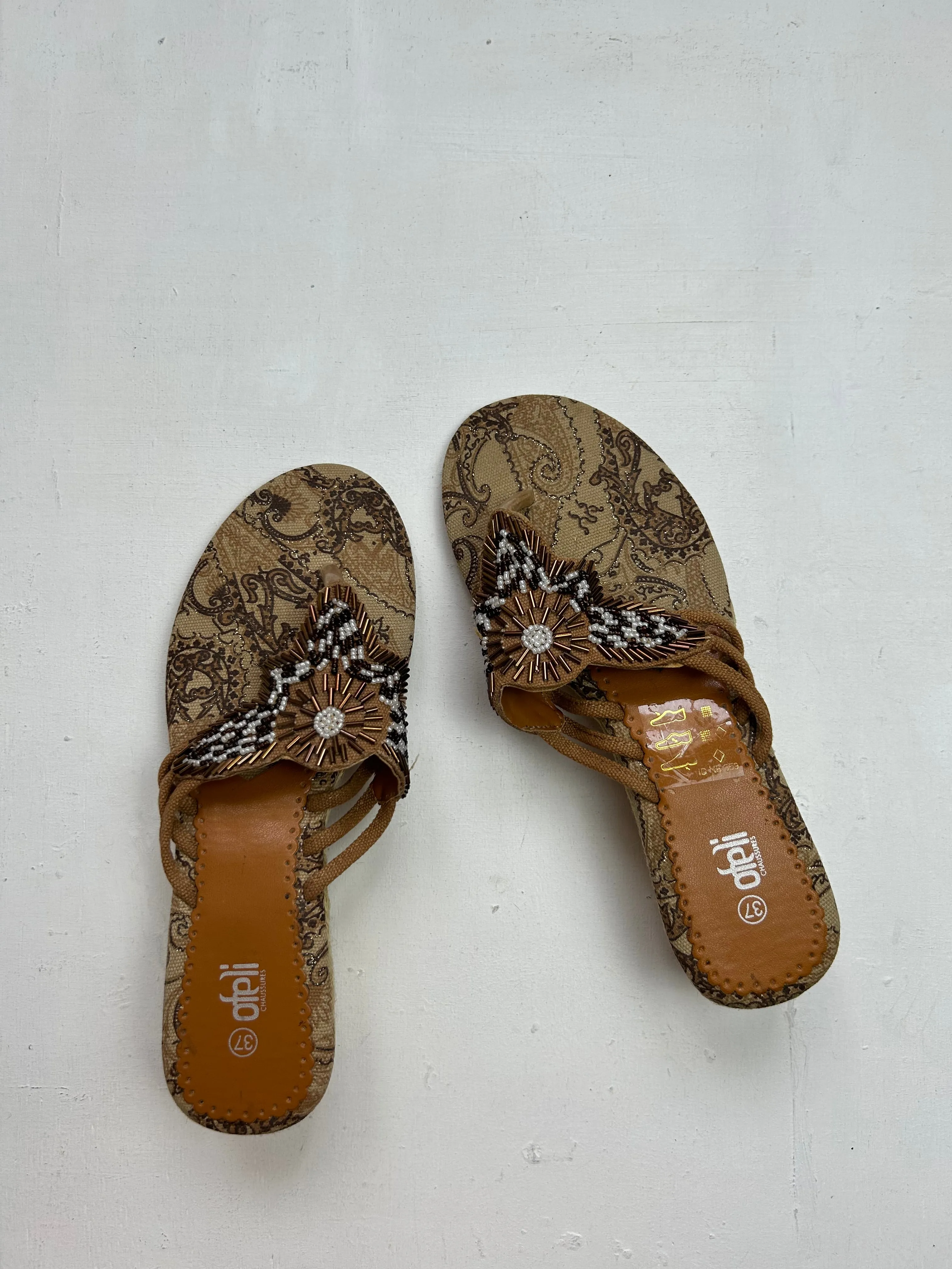 Pearls camel brown platforms flip flop sandales y2k vintage (37)