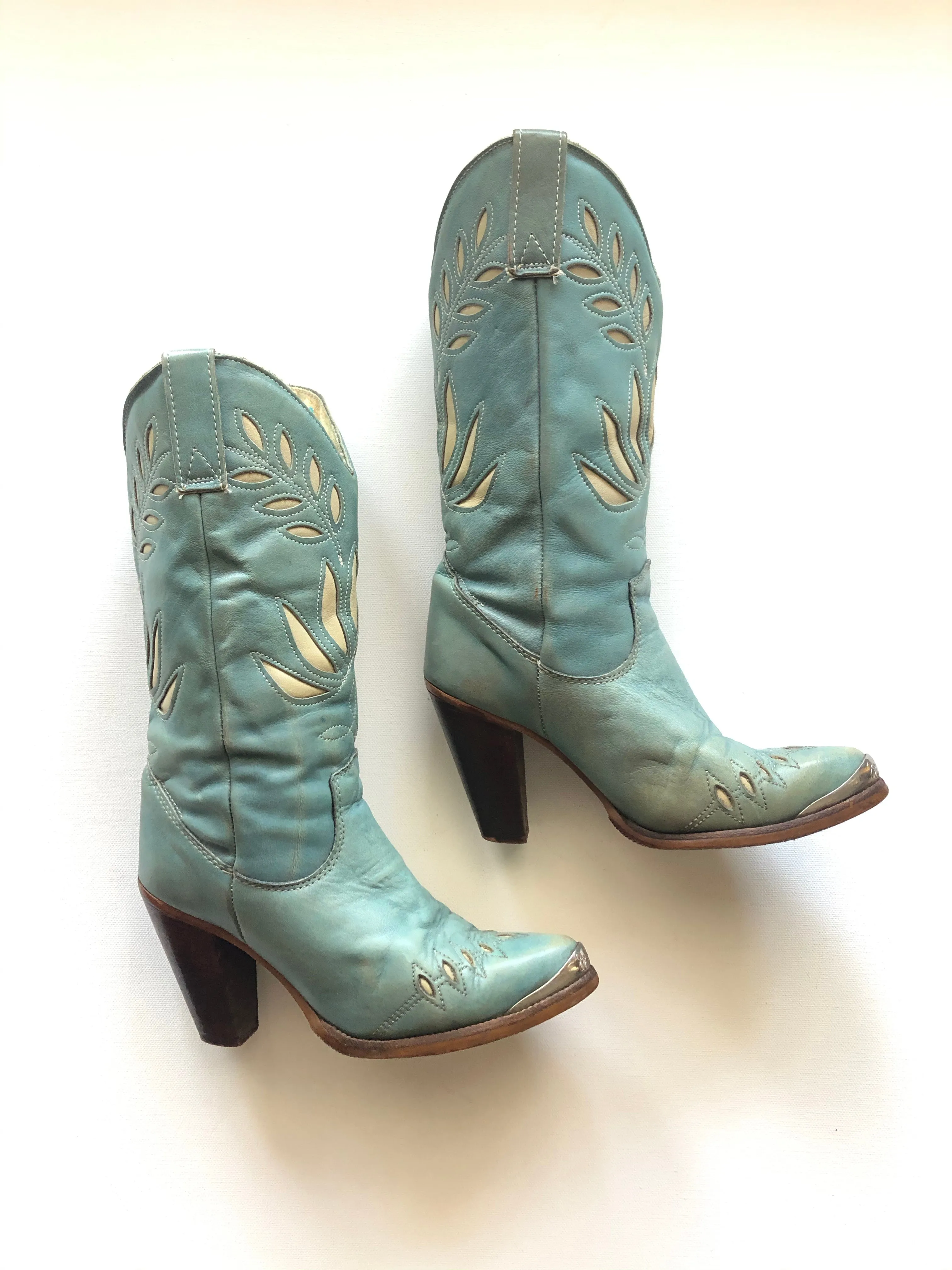 VINTAGE: Western Boots - Baby Blue